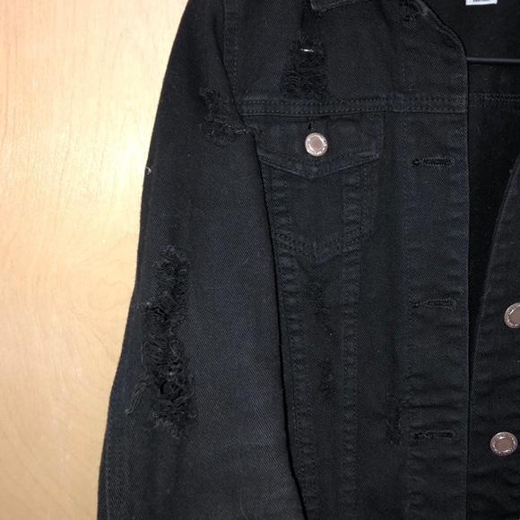 Revamped denim black jean jacket - Picture 4 of 5